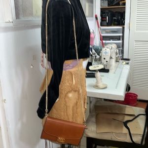 Beautiful Ralph Lauren purse as you can see in the pictures